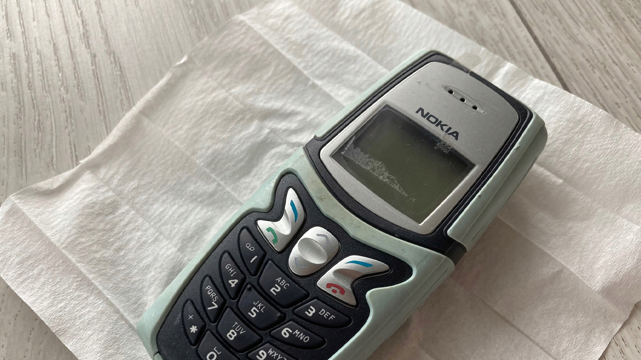Nokia 5210 yeşil
