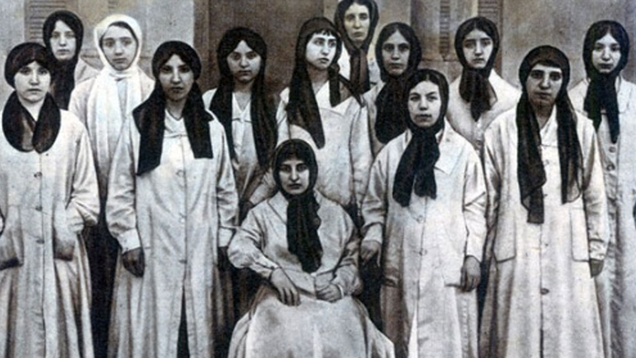 Türk Kızılayı kadınları