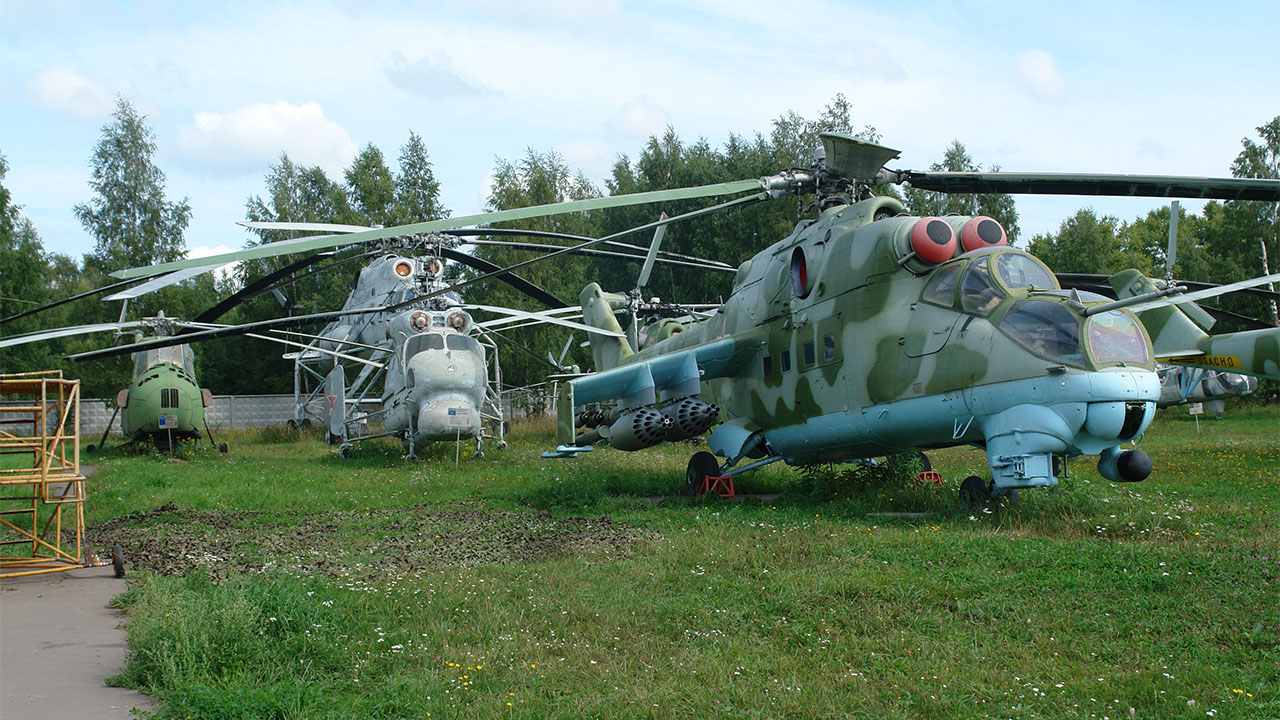 Mi-25 Hind-D Helikopter