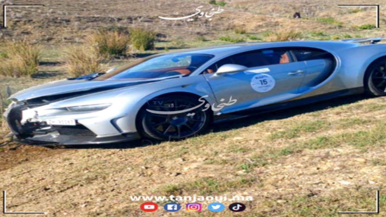 Bugatti Chiron kazaya karıştı