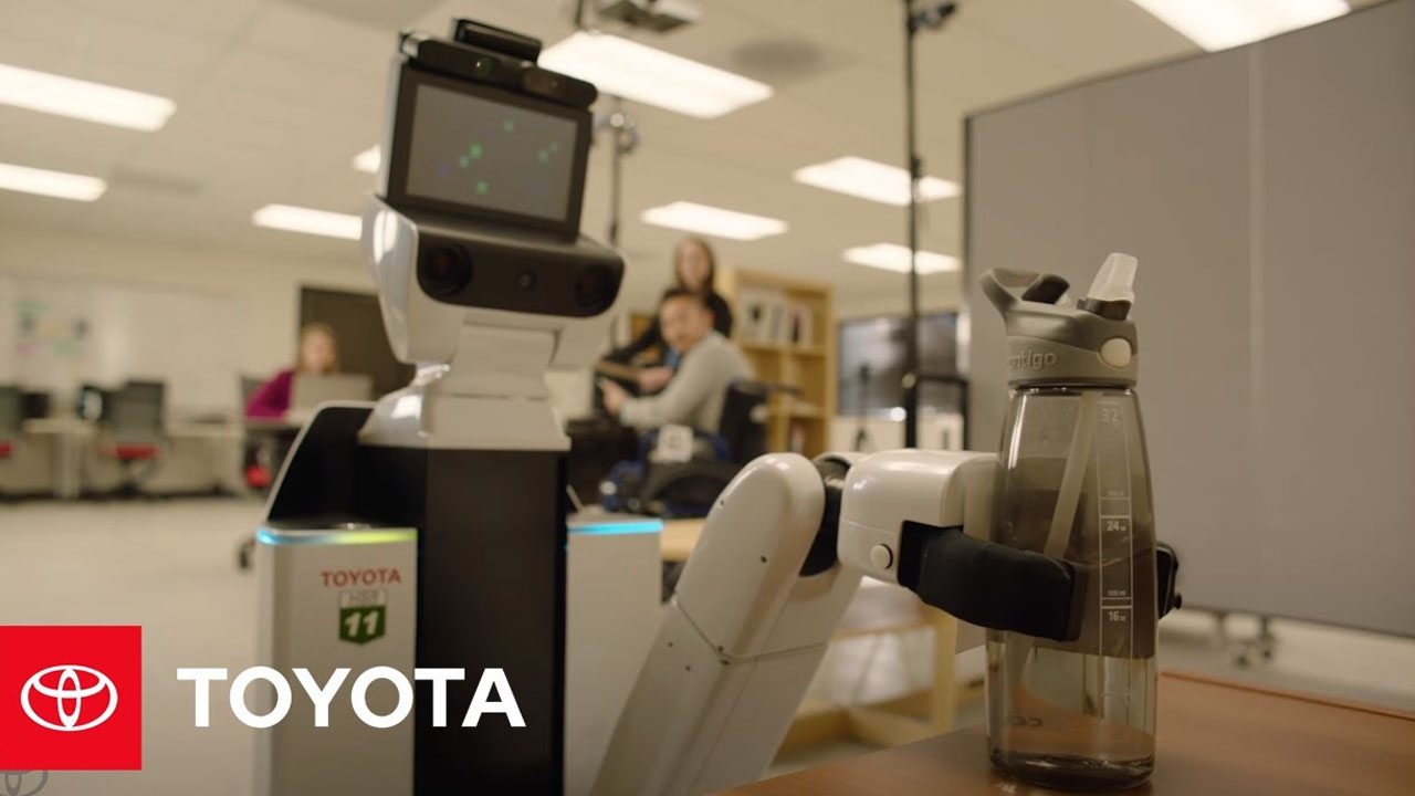 toyota tıbbi destek robotu