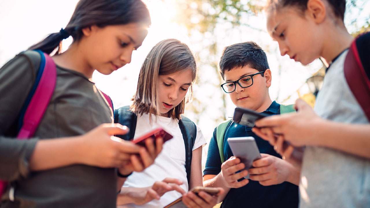 Türkiye, çocukların telefon ve sosyal medya kullanımını kısıtlayacak