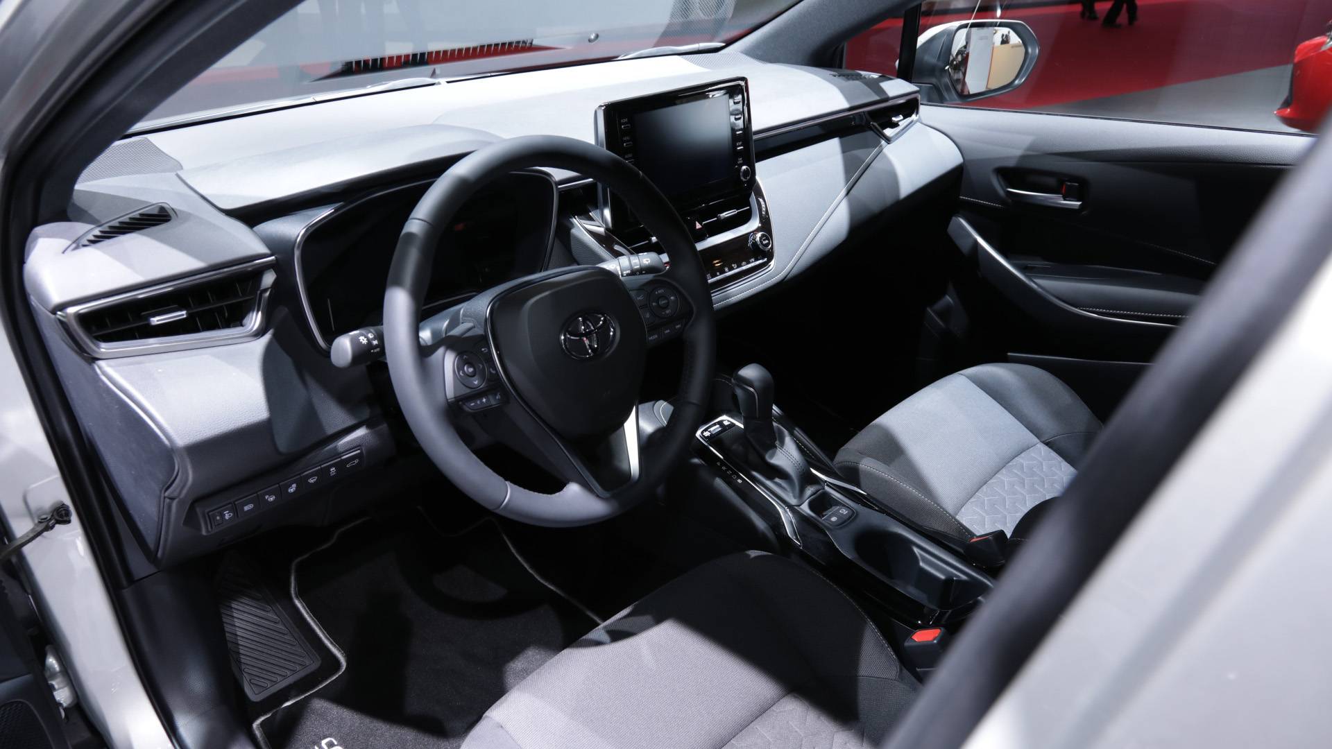 Auris'e Elveda Deyin 2019 Model Toyota Corolla Tanıtıldı