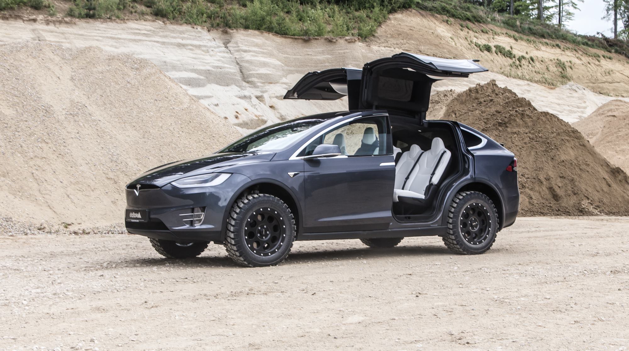 Tesla Model X Prevents Another Accident