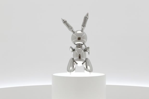 Jeff Koons’un ‘Rabbit’ Adlı Heykeli, Rekor Fiyata Satıldı