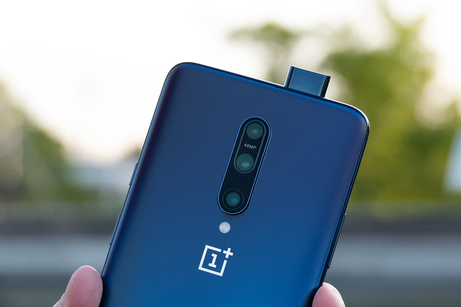 OnePlus 7’nin Piyasadaki Devleri Utandıracak 6 Özelliği