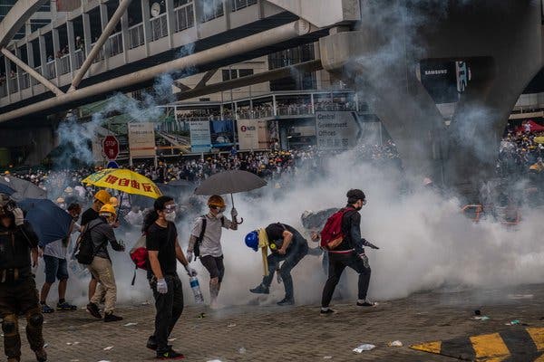 Hong Kong, Protestocuların İnternet Kullanımını Denetliyor