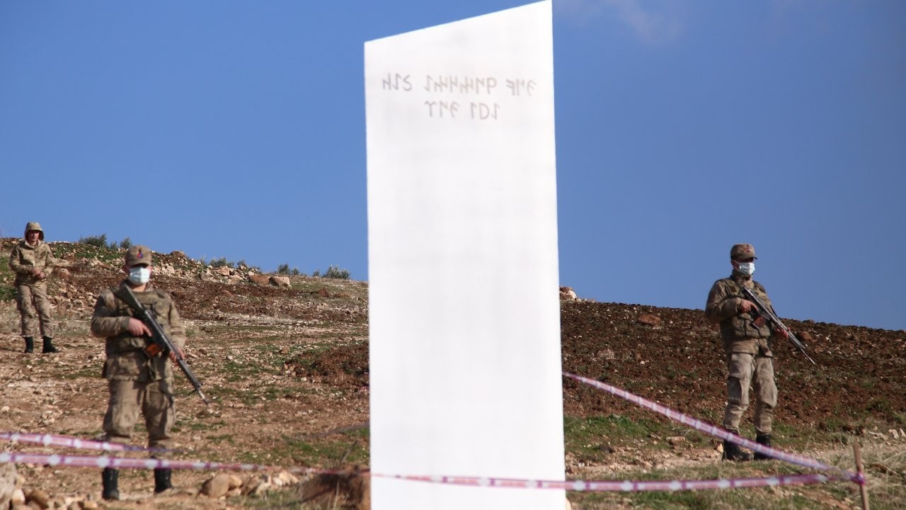 Göbeklitepe’de Ortaya Çıkan Monolit, Dünya Basınında da İlgi Görüyor