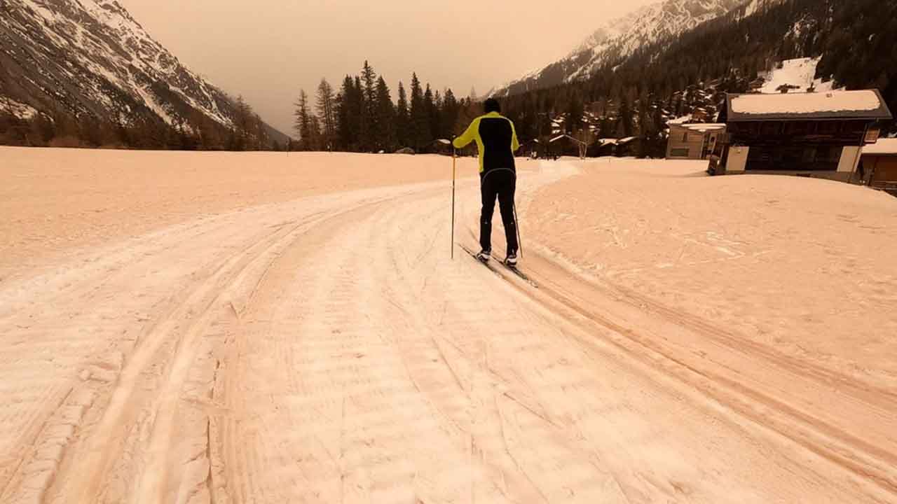 Sahra Çölü’ndeki Toz Bulutu, Avrupa’ya Turuncu Kar Yağmasına Yol Açtı