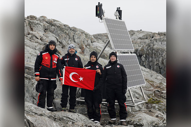 Türkiye Sınırları Dışındaki İlk Türk Küresel Uydu Seyrüsefer Sistemi Antarktika’da Kuruldu