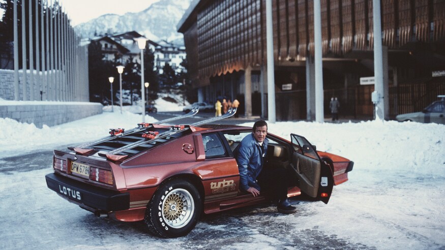 James Bond’un Lotus Esprit’i MINI Cooper Olarak Yeniden Tasarlandı