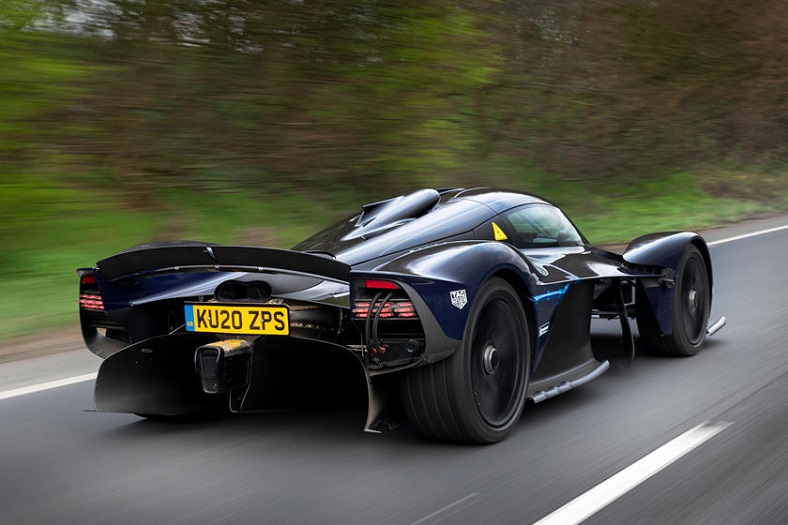 aston martin valkyrie