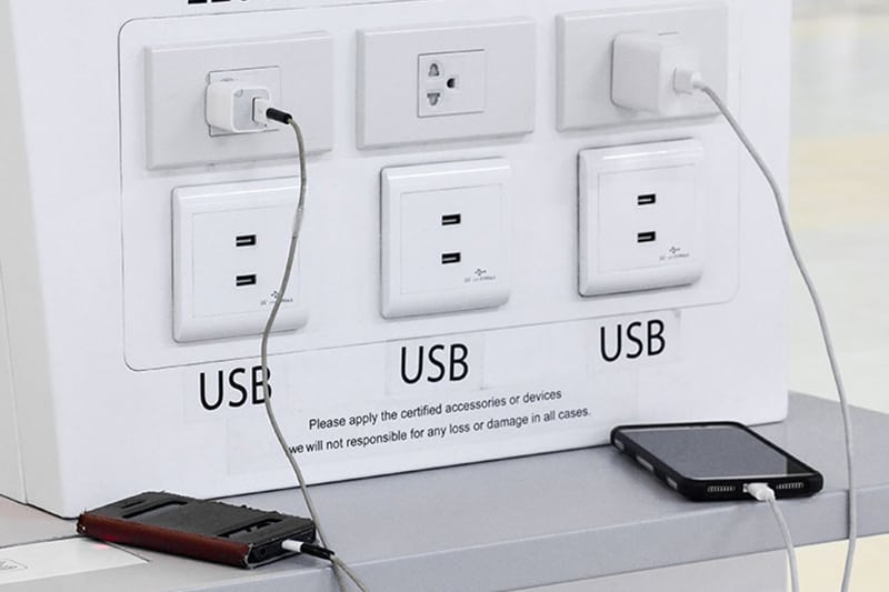 Kamuya Açık USB Şarj Noktalarını Neden Kullanmamalısınız?