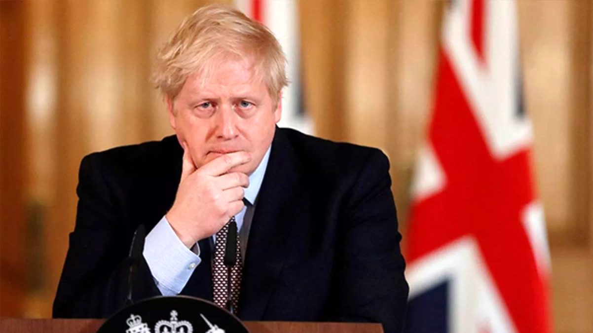 İngiltere Başbakanı Boris Johnson, Koronavirüs Nedeniyle Hastaneye Kaldırıldı