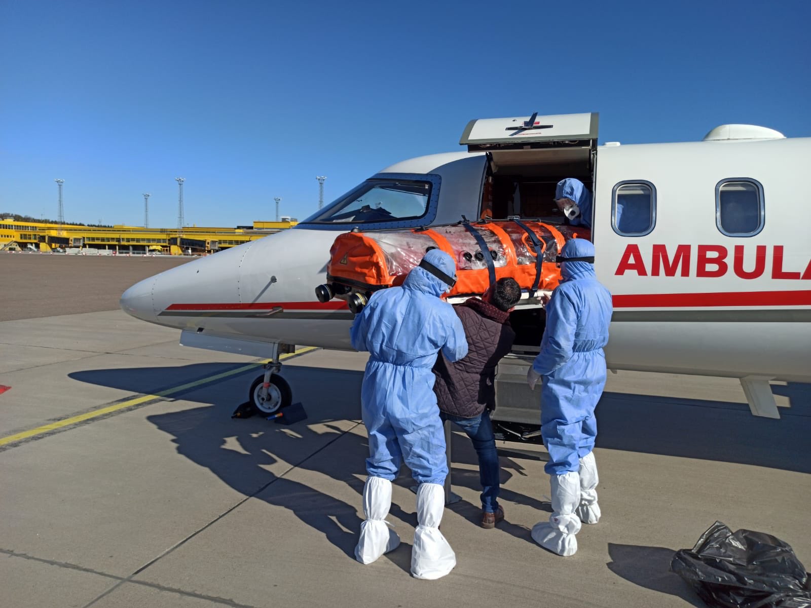 İsveç’te Evine Yollanan Koronavirüs Hastası Emrullah Gülüşken, Ambulans Uçakla Türkiye’ye Getirildi