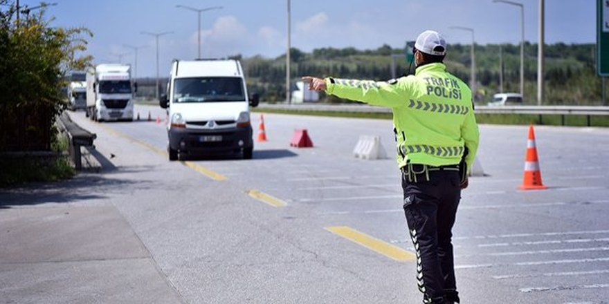 31 İlde Uygulanan Seyahat Yasağı 1 Gün Daha Uzatıldı