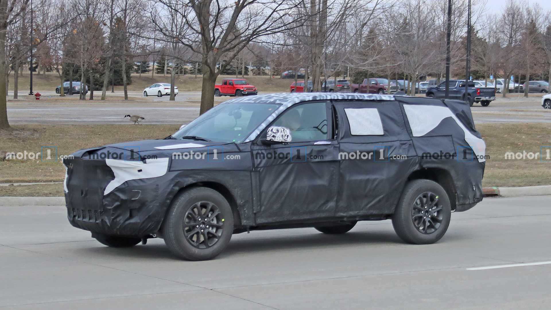 2021 Jeep Grand Cherokee, Kamuflajlı Bir Şekilde Görüntülendi