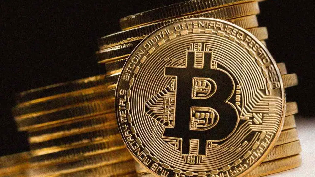 1 Milyar Dolarlık Bitcoin Transferi Yapıldı