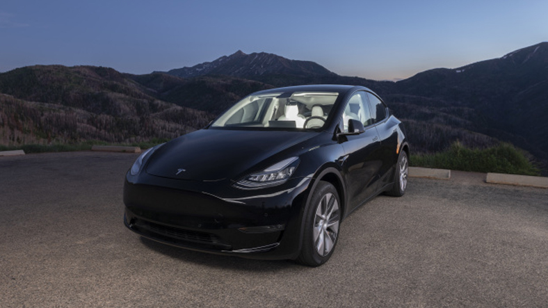 Tesla, Model Y Long Range RWD’nin Deneme Üretimlerine Başladı