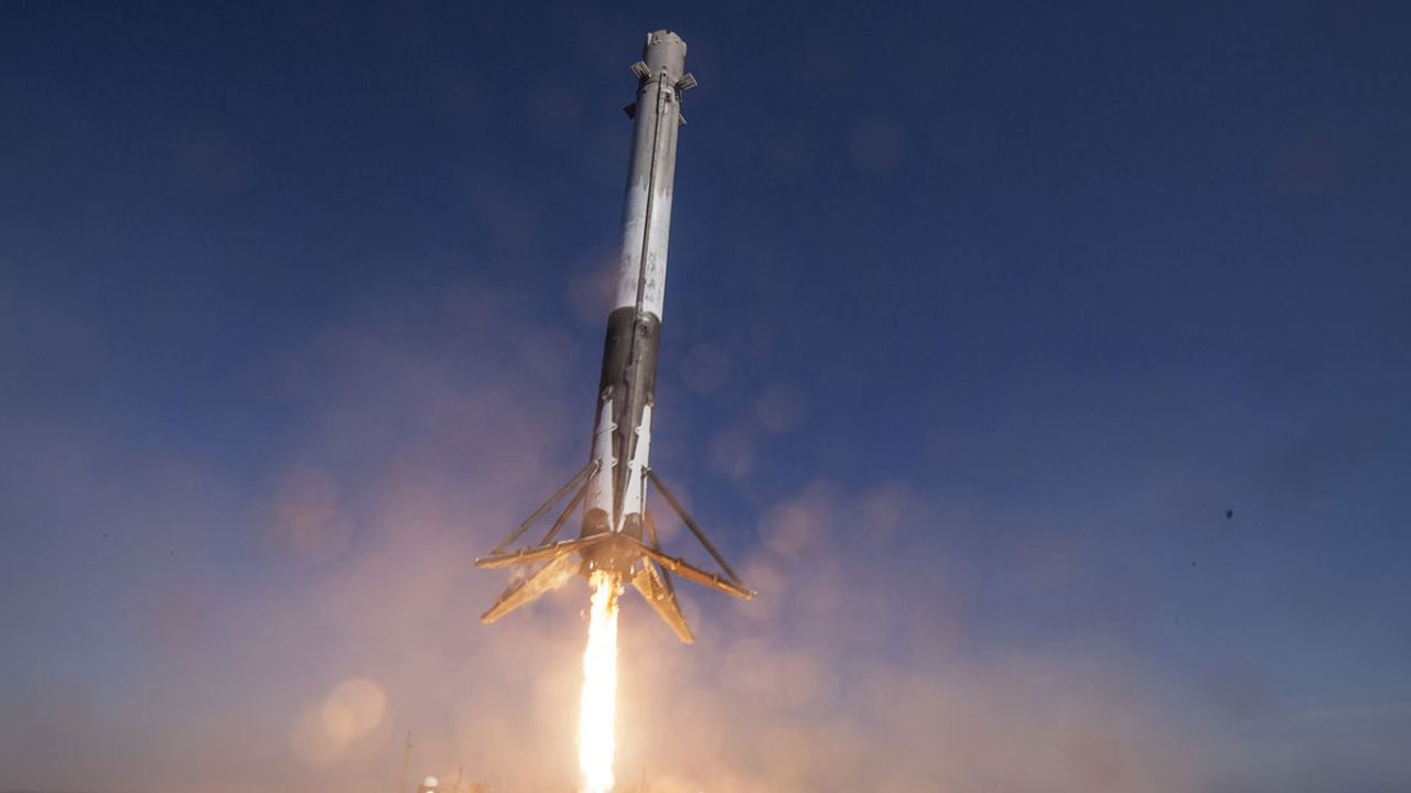 SpaceX, Bugünkü Starlink Göreviyle İki Rekor Birden Kırdı