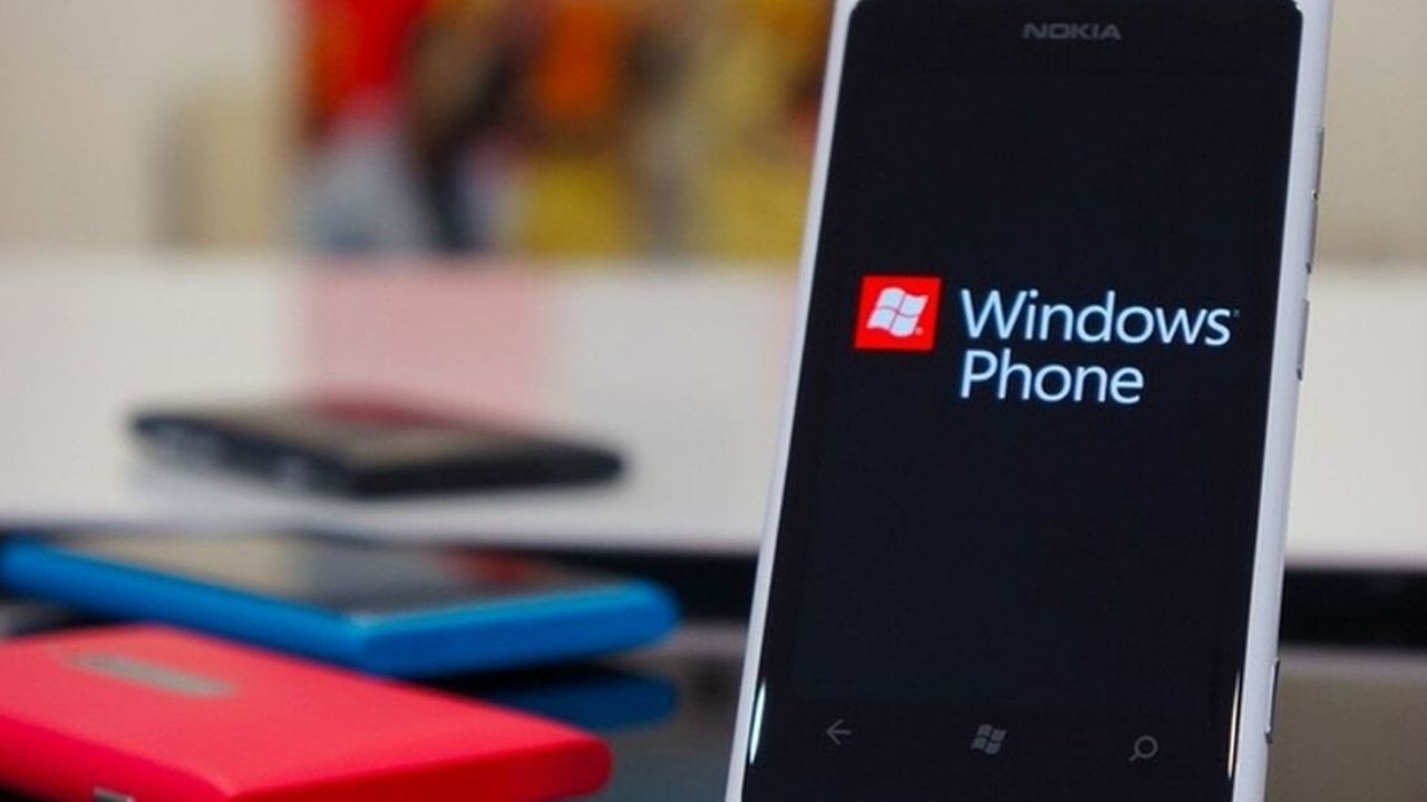 phone with windows phone operating system