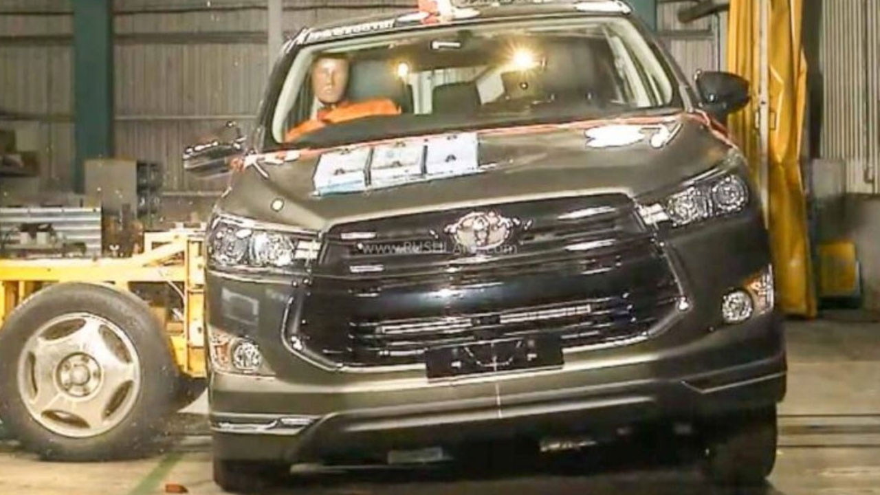 toyota innova crysta