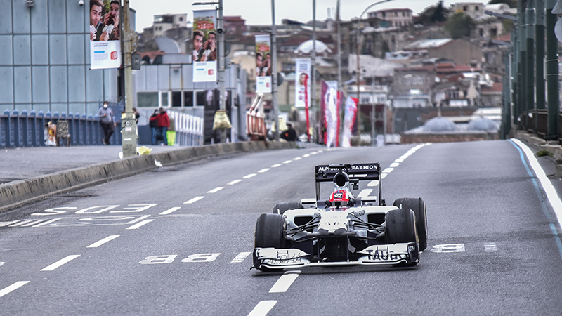 formula 1 istanbul tanıtım filmi, formula 1 otomobili