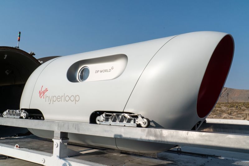 Virgin Hyperloop, Yüksek Hızlı Tren ile İlk İnsanlı Testi Başarıyla Gerçekleştirdi