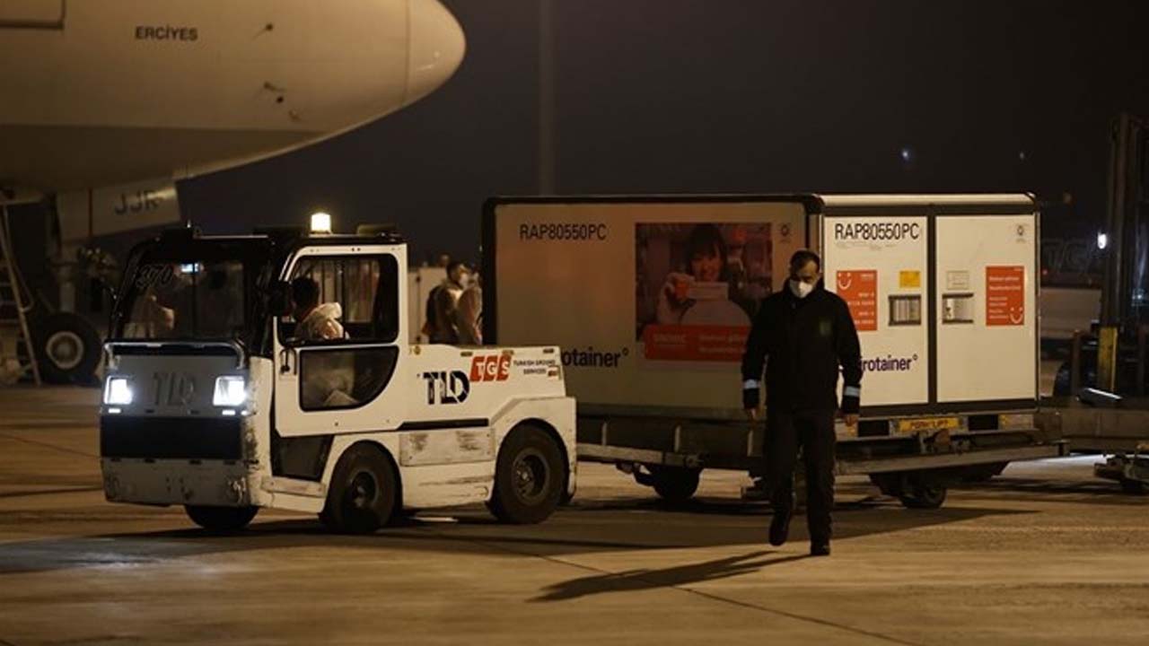 Çin’den Yola Çıkan Koronavirüs Aşısı Türkiye’de: 14 Gün Boyunca Test Edilecek