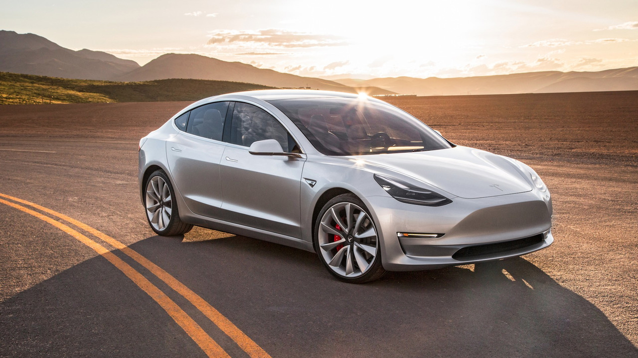 Tesla Model 3, Yılın En Güvenli Aracı Ödülünü Aldı