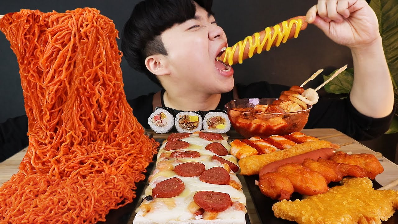 Çin Hükümeti, Yeni Bir Yasa ile Mukbang Videolarını Yasakladı: Gerekçe Gıda İsrafı