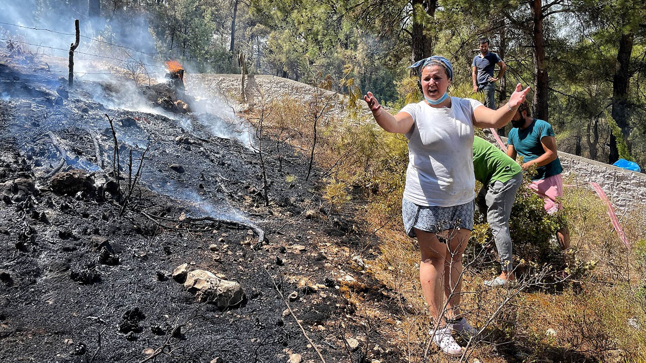 Uluslararası Haber Kuruluşunun Muhabirinden Yangın Gözlemi: Topluca Hissedilen Bir Çaresizlik Var