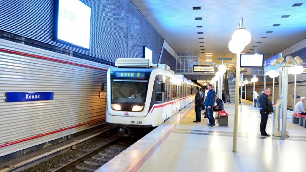 İzmir Metro’da Ücretsiz İnternet Hizmeti Başladı