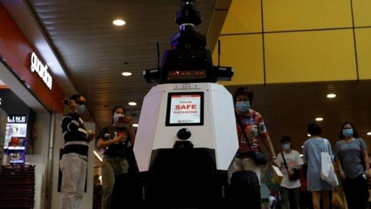 Singapur, Halka Açık Alanlarda ’Robot Devriyelere’ Görev Verecek