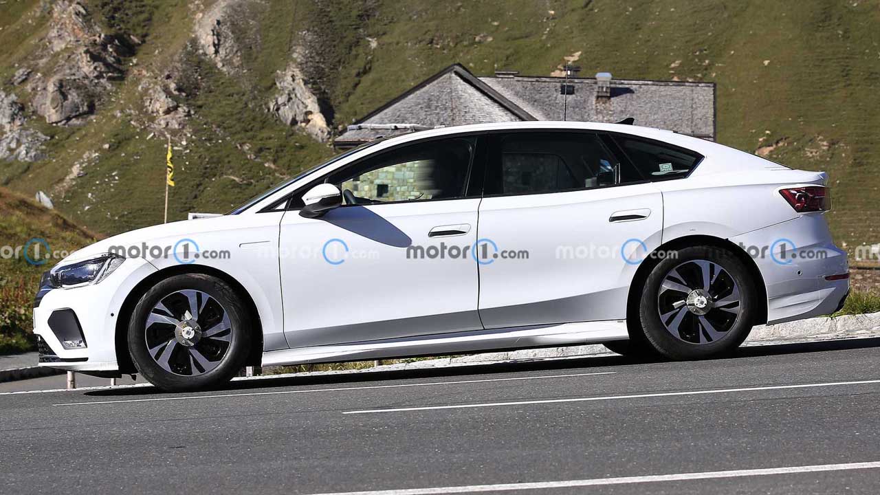 Passat’ın Yerini Alacak Yeni Volkswagen Aero B’nin Fotoğrafları Ortaya Çıktı