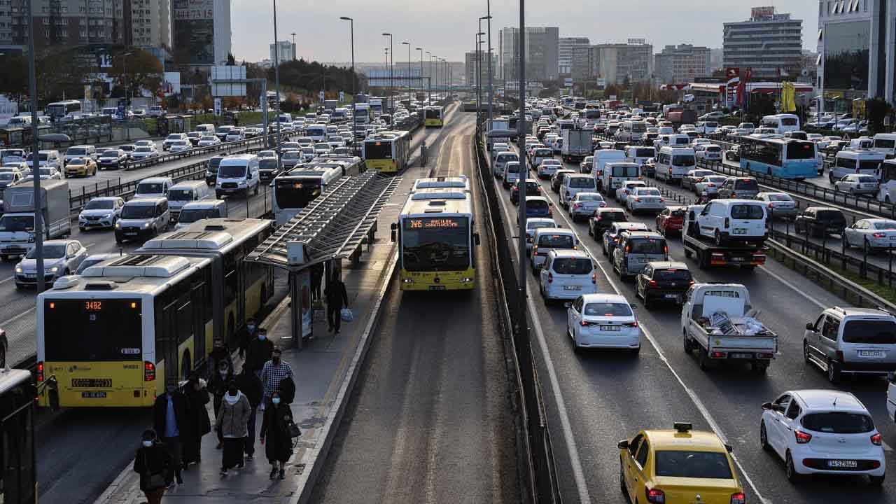 "Bu Arabaları Kim Alıyor?" Dedirten Açıklama: Şaşırtan Fiyatlara Rağmen Talep Yüksek