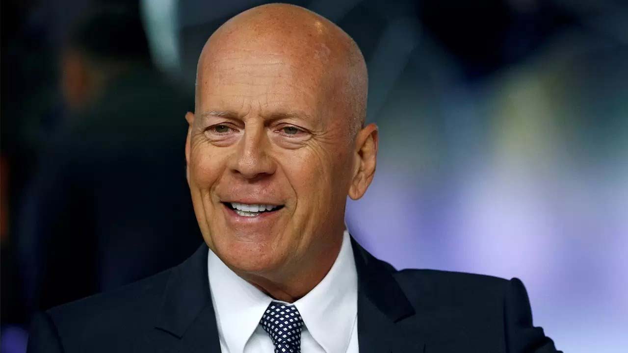 Bruce Willis, Deepfake’e ’Yüzünü’ Sattı: Filmlerde Kendisi Yerine Yapay Zeka Oynayacak!