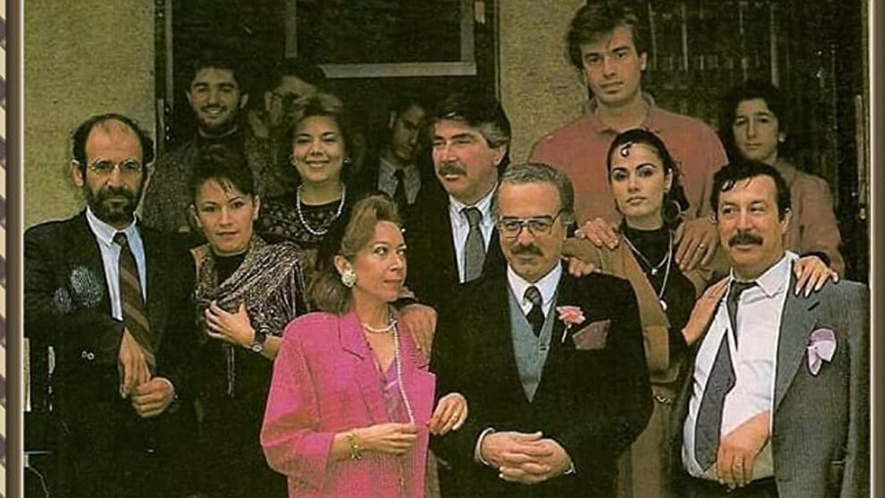 Özge Özberk Bizimkiler TV Series