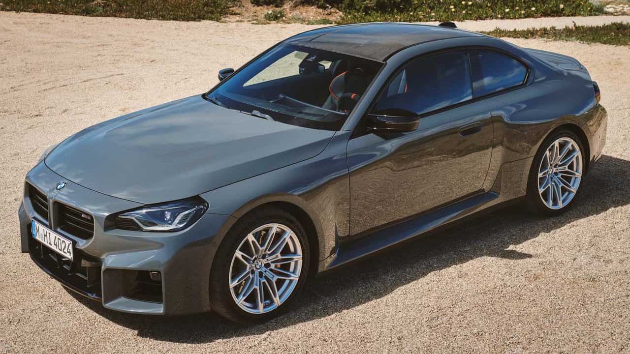 BMW, 473 Beygir Gücündeki Yeni Canavarını Tanıttı: Karşınızda 2025 M2