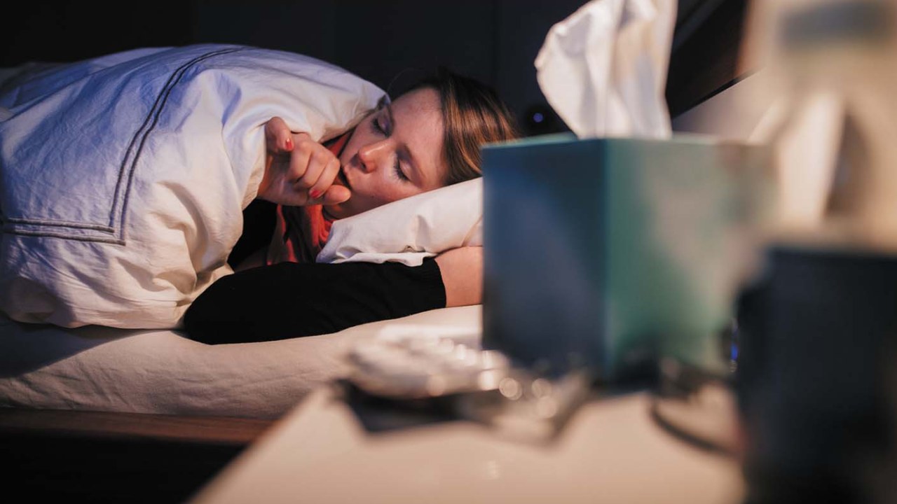 Soğuk Algınlığı ve Grip Şikâyetleri Geceleri Neden Daha da Kötüleşir?