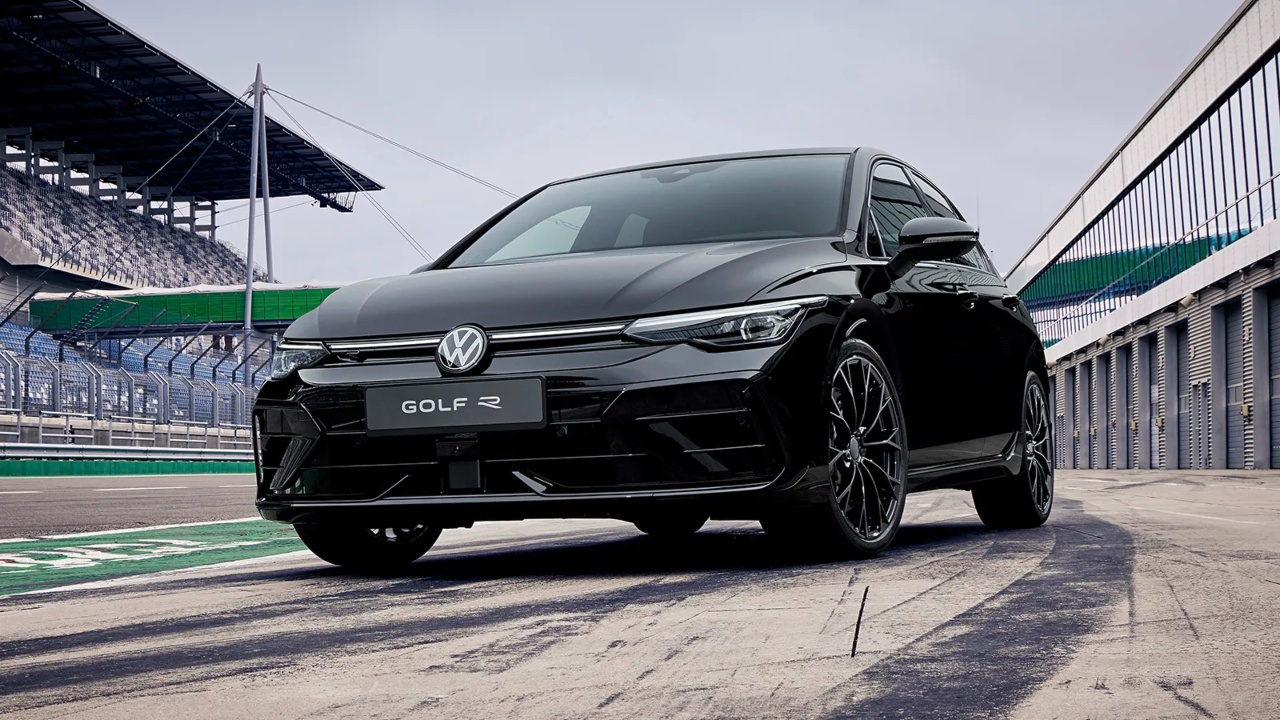 2025 Volkswagen Golf R Tanıtıldı: Şimdi Black Edition’ı da Var