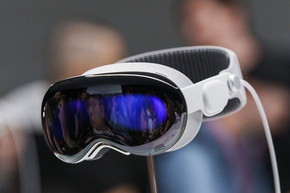 Apple, Vision Pro 2’yi Geliştirmeyi Şimdilik Bıraktı: Onun Yerine Uygun Fiyatlı Gözlük Gelecek!