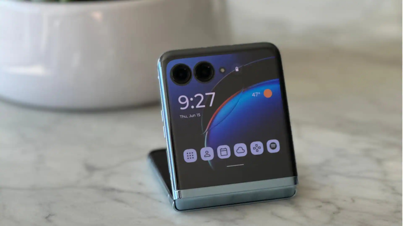 Motorola, 2023 Razr Telefonlara Sonunda Android 14’ü Getirdi