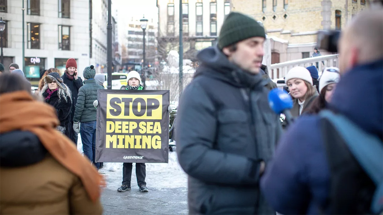 Norveç su altı madenciliği protesto