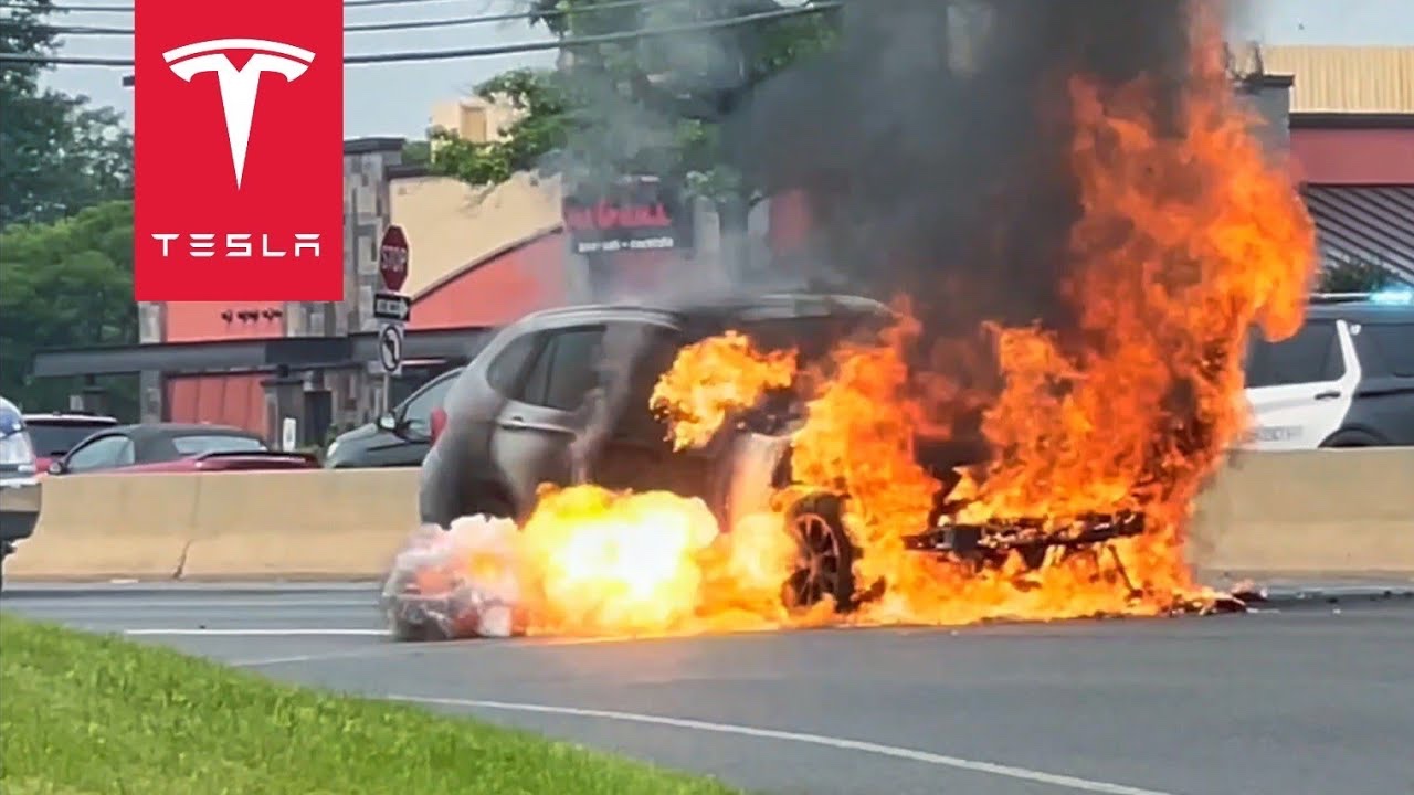 Türkiye’de de Olmuştu: Bazı Elektrikli Araçlar Neden Bomba Gibi Patlıyor?