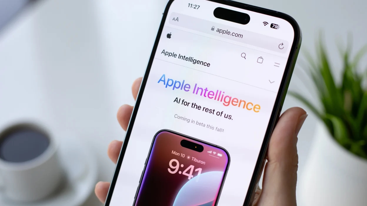 iPhone’lara Gelecek Yapay Zekâ Özelliklerini Test Etmek İçin Konumu ABD Yapma Zorunluluğunu Kaldırdı