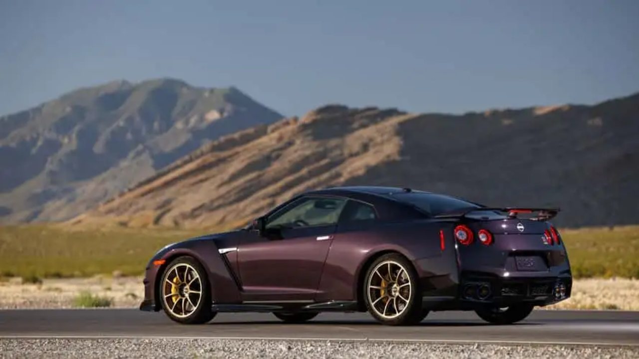 İkonik Model R35 GT-R’ye Veda! Nissan Üretime Son Vermek Zorunda Olduğunu Duyurdu!