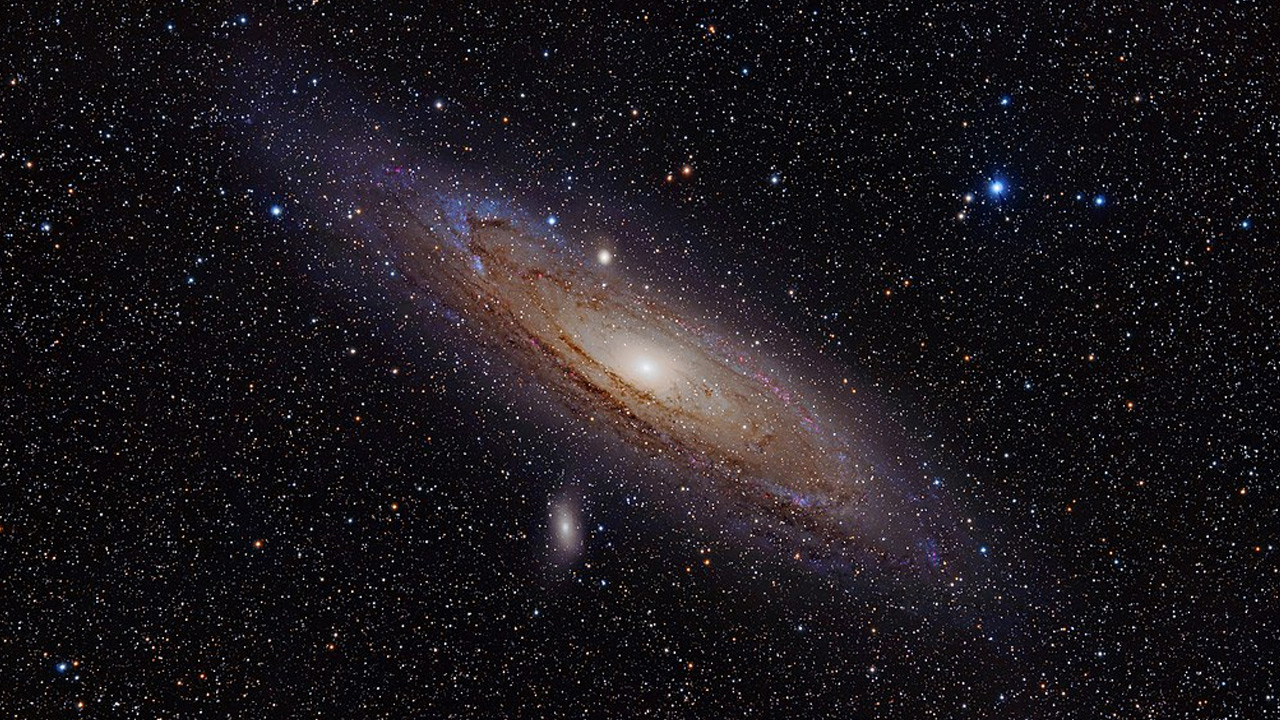 Andromeda Galaksisi ne kadar uzak