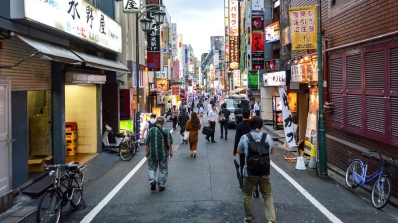 Japonların, Sokaklarının Tertemiz Olması İçin Kullandıkları Akıllıca Sistem (Üstelik Temizlik Görevlisi Diye Bir Şey de Yok!)