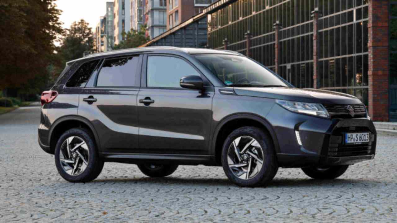 Yenilenen Suzuki Vitara Türkiye’de Satışta: İşte Özellikleri ve Fiyatı